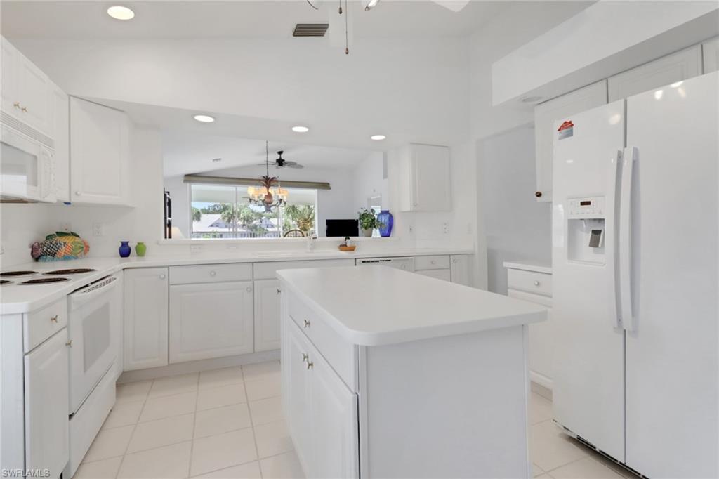 6180 Reserve CIR 203 Property Photo 1
