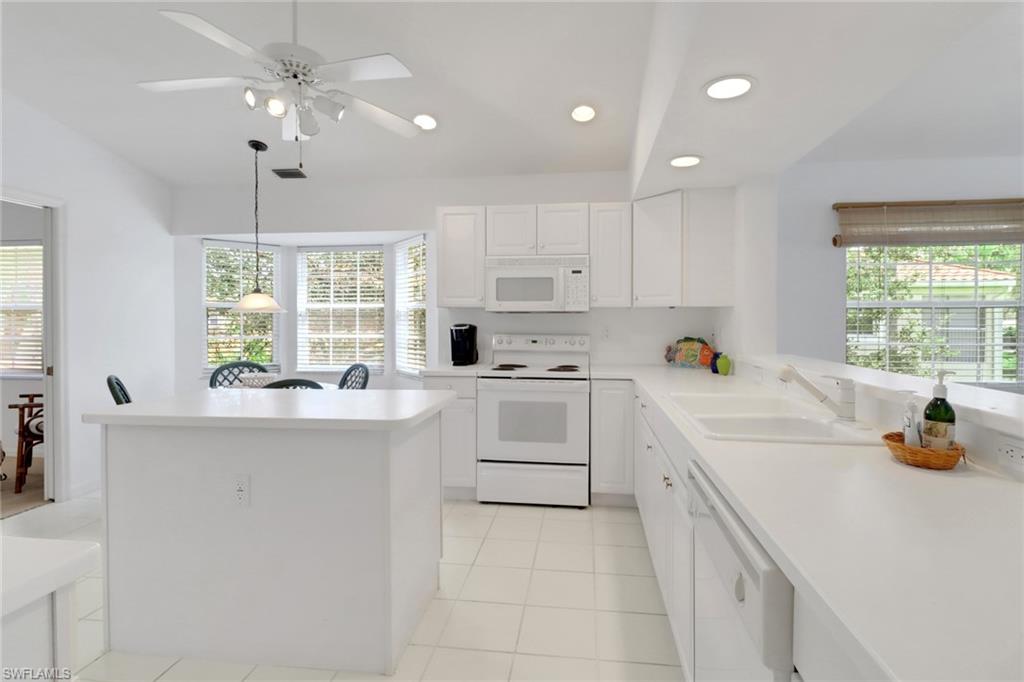 6180 Reserve Cir 203 Property Photo 5