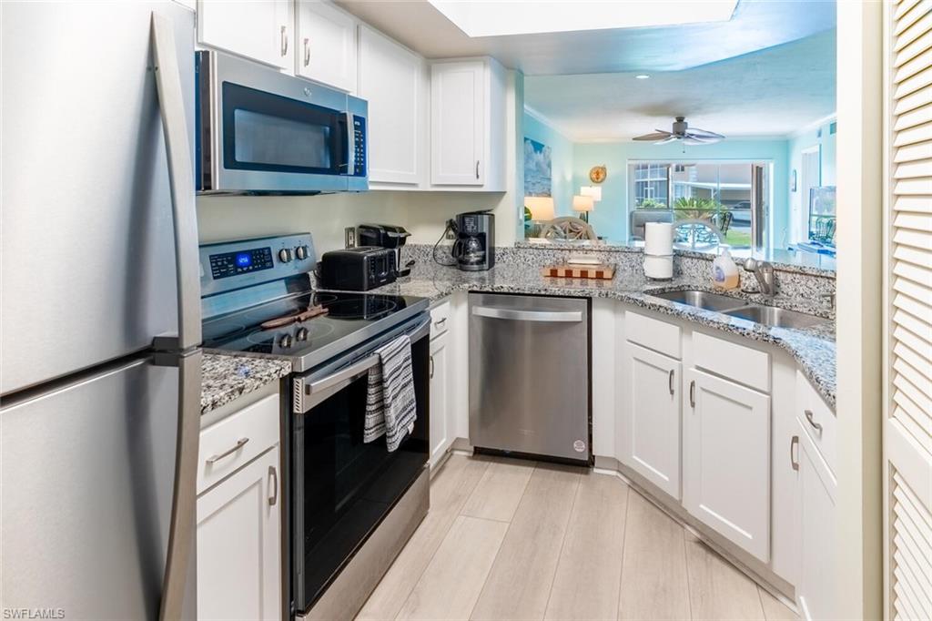 774 Wiggins Lake Dr 106 Property Photo 7