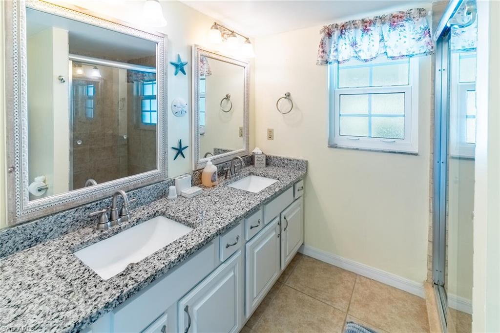 774 Wiggins Lake Dr 106 Property Photo 13
