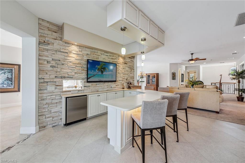 3725 Montreux Ln # 204 Property Photo 9