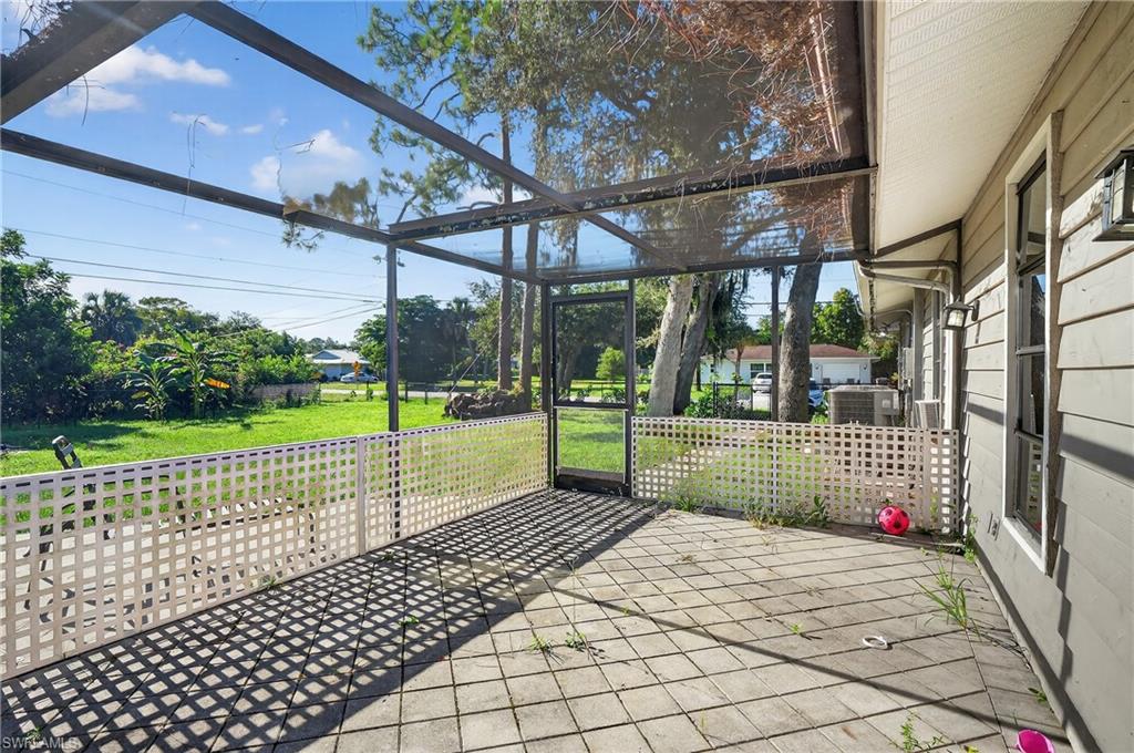 2503 E 5th St Property Photo 26