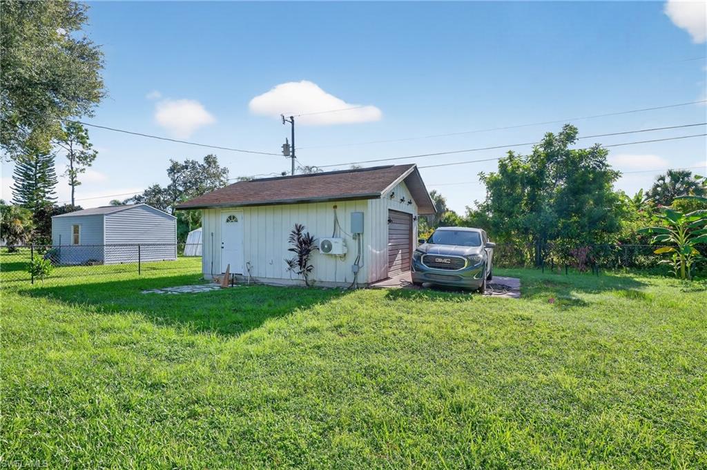 2503 E 5th St Property Photo 27