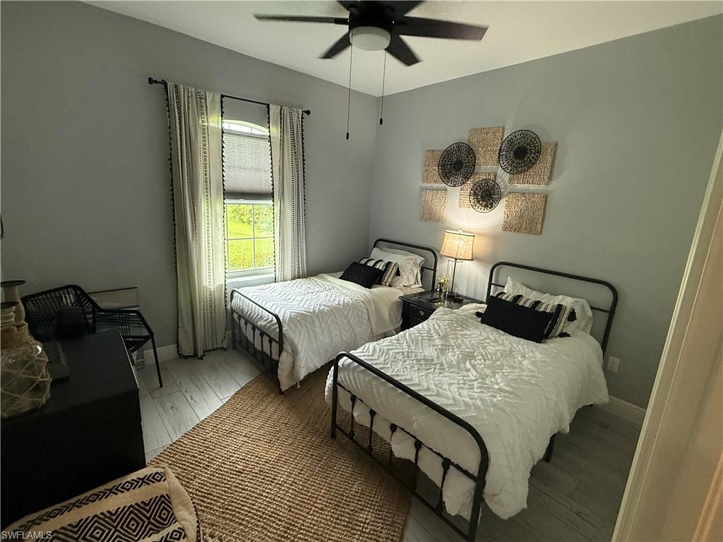 2131 22nd Ave Ne Property Photo 13