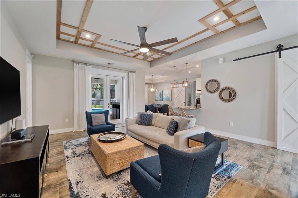 3554 Mccomb Ln Property Photo 2