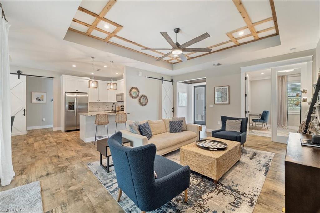 3554 Mccomb Ln Property Photo 3