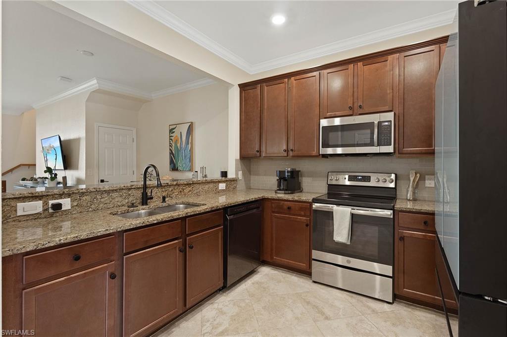 2667 Blossom Way Property Photo 6