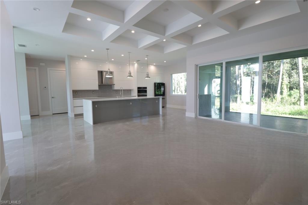 2461 Golden Gate Blvd E Property Photo 5