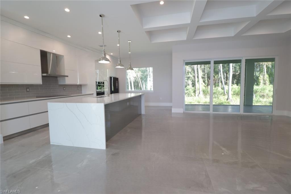 2461 Golden Gate Blvd E Property Photo 6