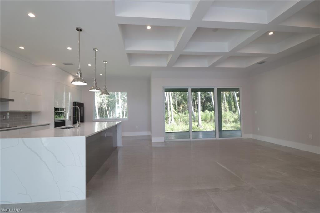 2461 Golden Gate Blvd E Property Photo 11