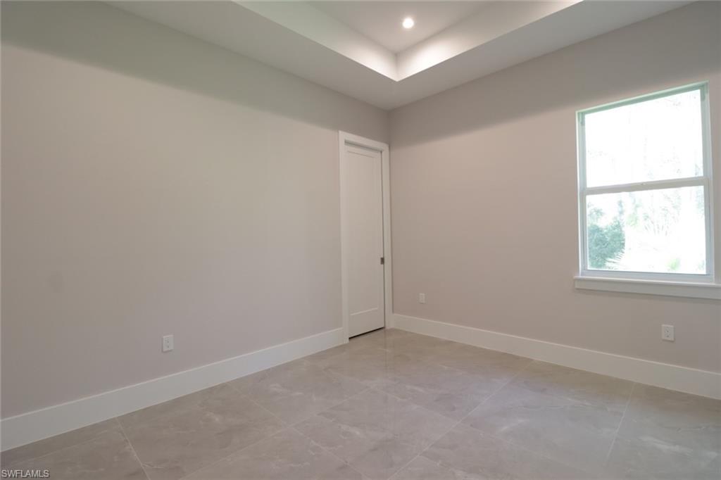 2461 Golden Gate Blvd E Property Photo 22