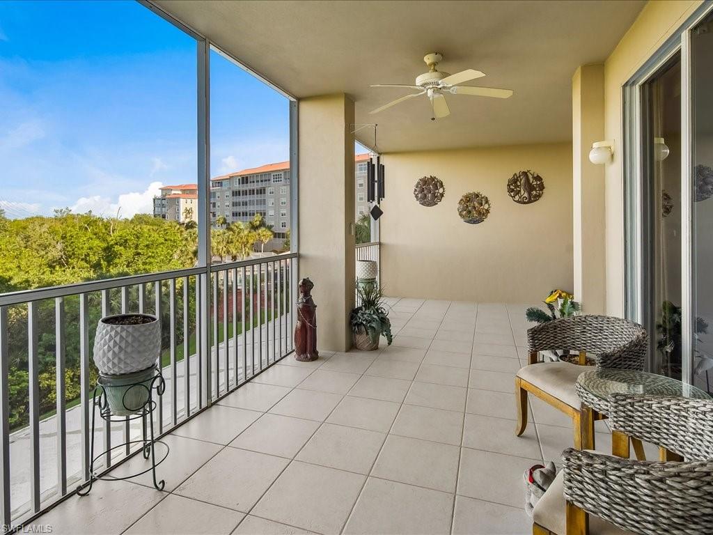 269 Vintage Bay Dr # C8 Property Photo 6