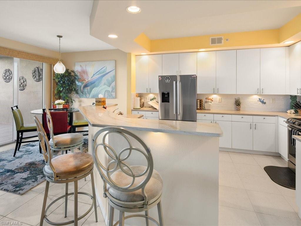 269 Vintage Bay Dr # C8 Property Photo 9