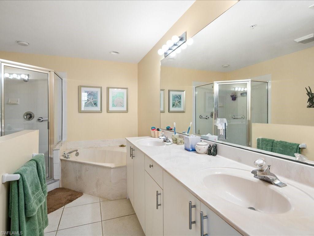 269 Vintage Bay Dr # C8 Property Photo 14