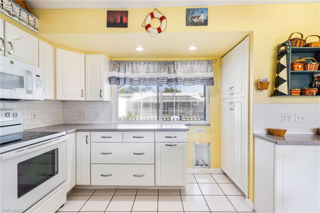 8241 Albatross Rd Property Photo 10