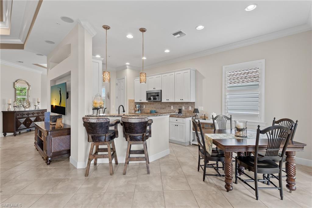 10351 Glastonbury Cir # 201 Property Photo 7