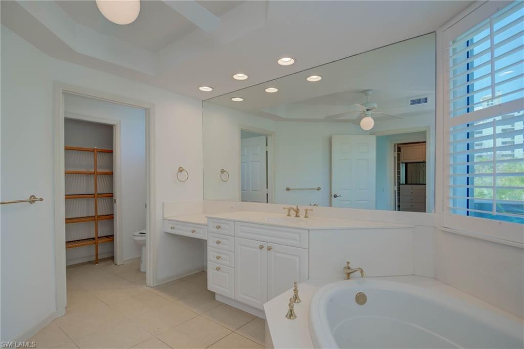 445 Cove Towers Dr 304 Property Photo 2