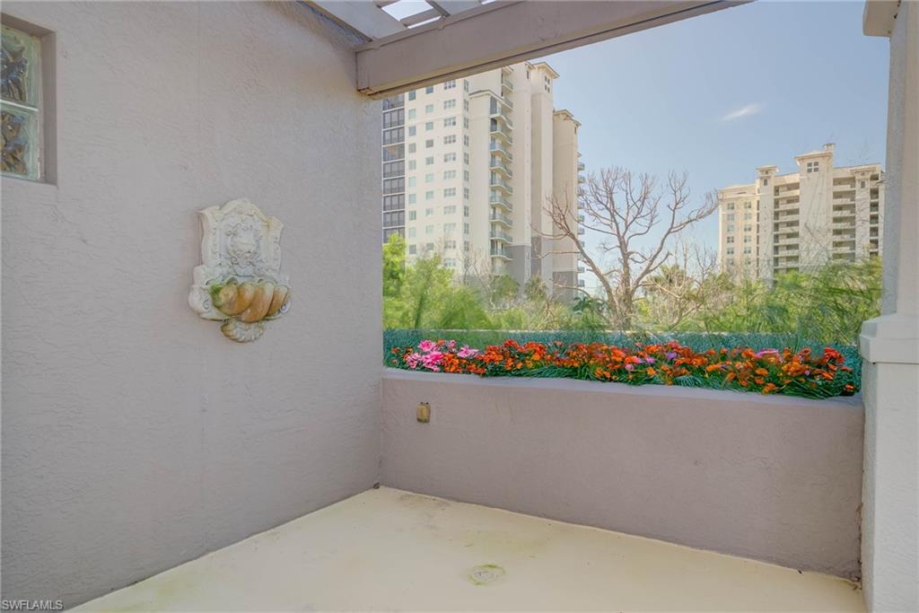 445 Cove Towers Dr 304 Property Photo 11