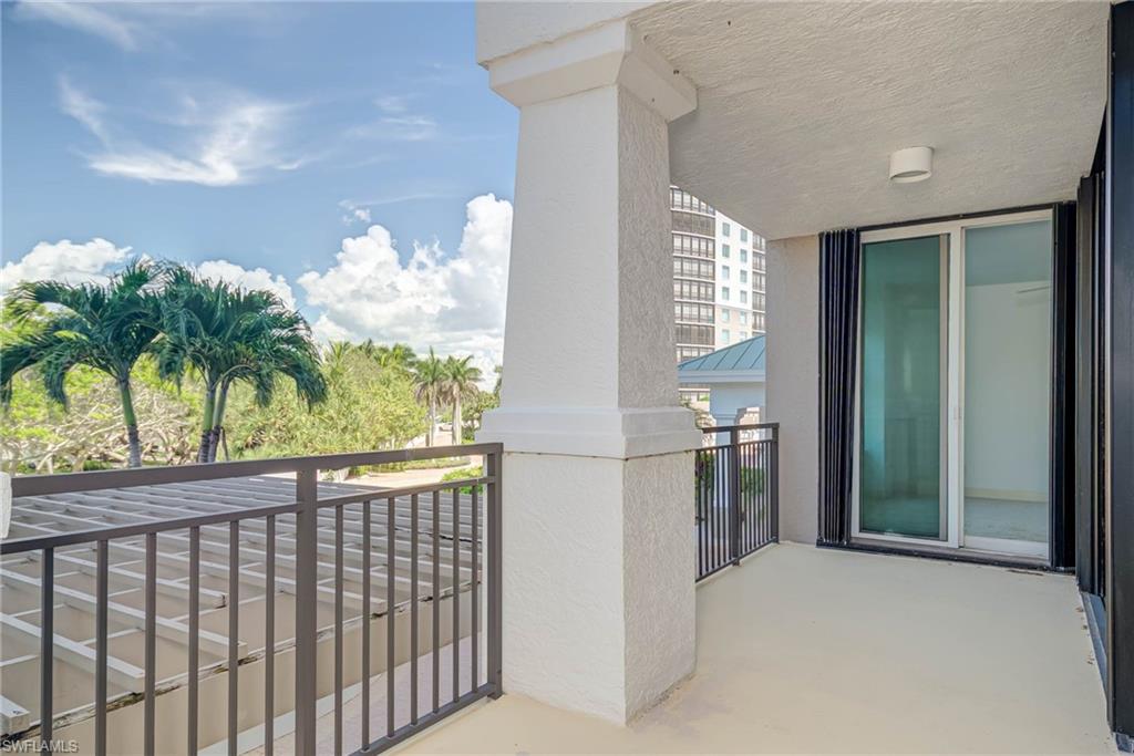 445 Cove Towers Dr 304 Property Photo 13