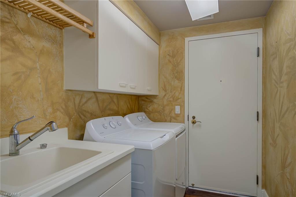 445 Cove Towers Dr 304 Property Photo 15