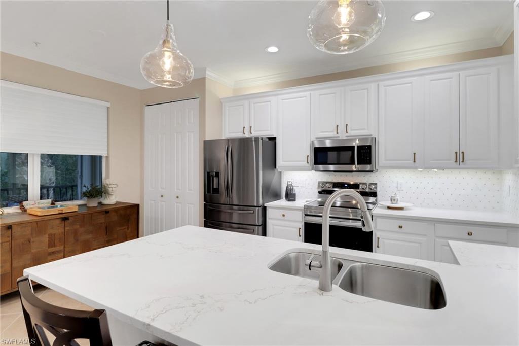 6502 Monterey Pt # 204 Property Photo 8