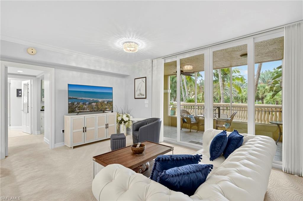 2748 Tiburon Blvd E # 106c Property Photo 4