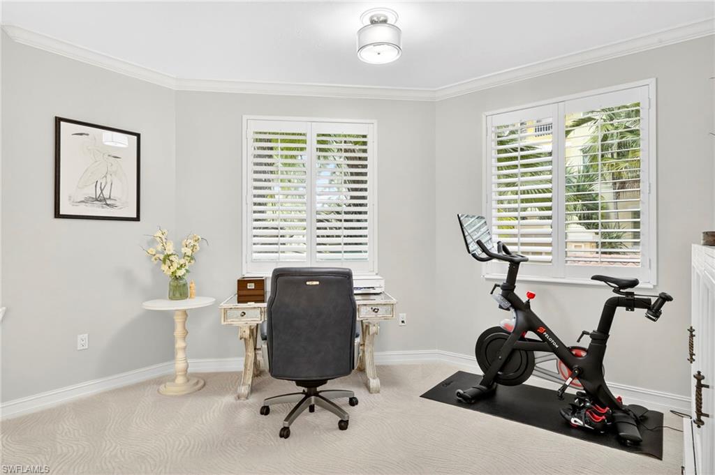 2748 Tiburon Blvd E # 106c Property Photo 8