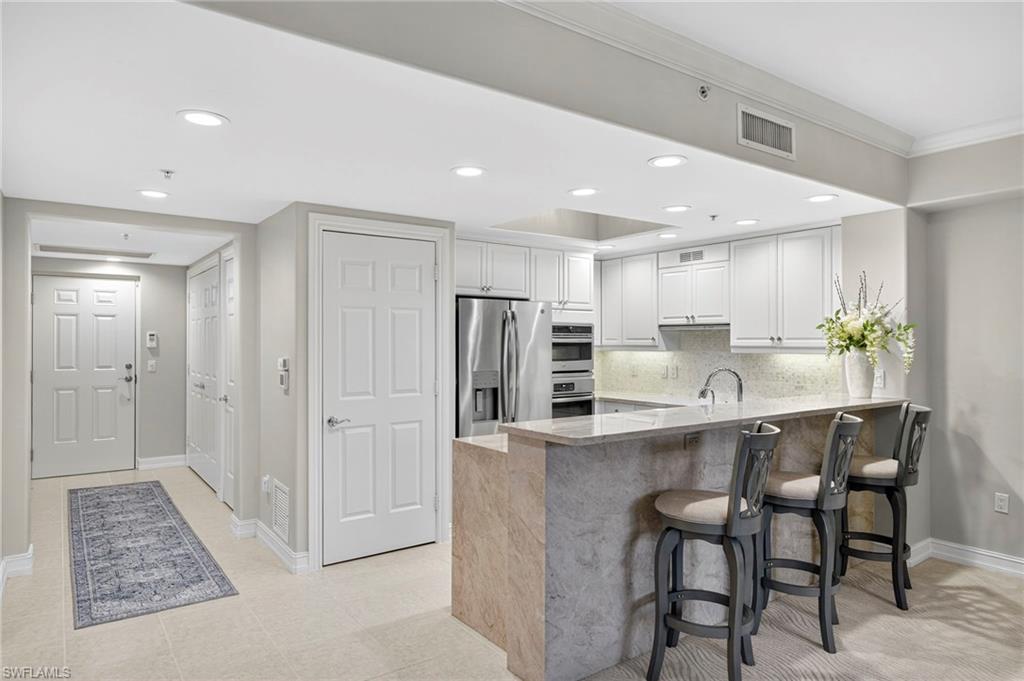 2748 Tiburon Blvd E # 106c Property Photo 10