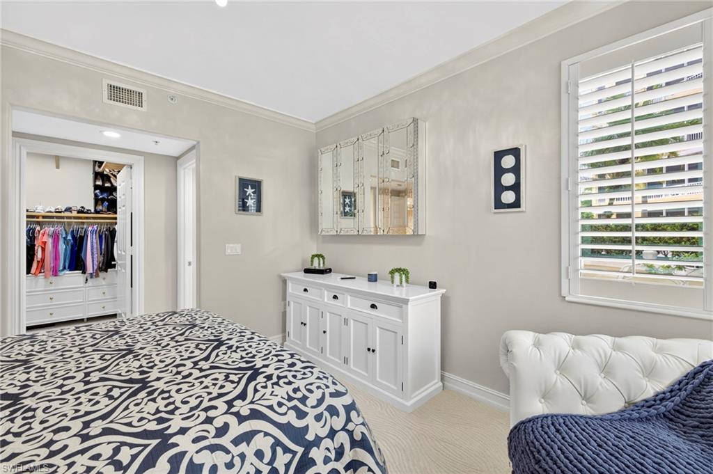 2748 Tiburon Blvd E # 106c Property Photo 14