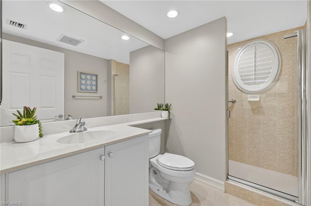 2748 Tiburon Blvd E # 106c Property Photo 19