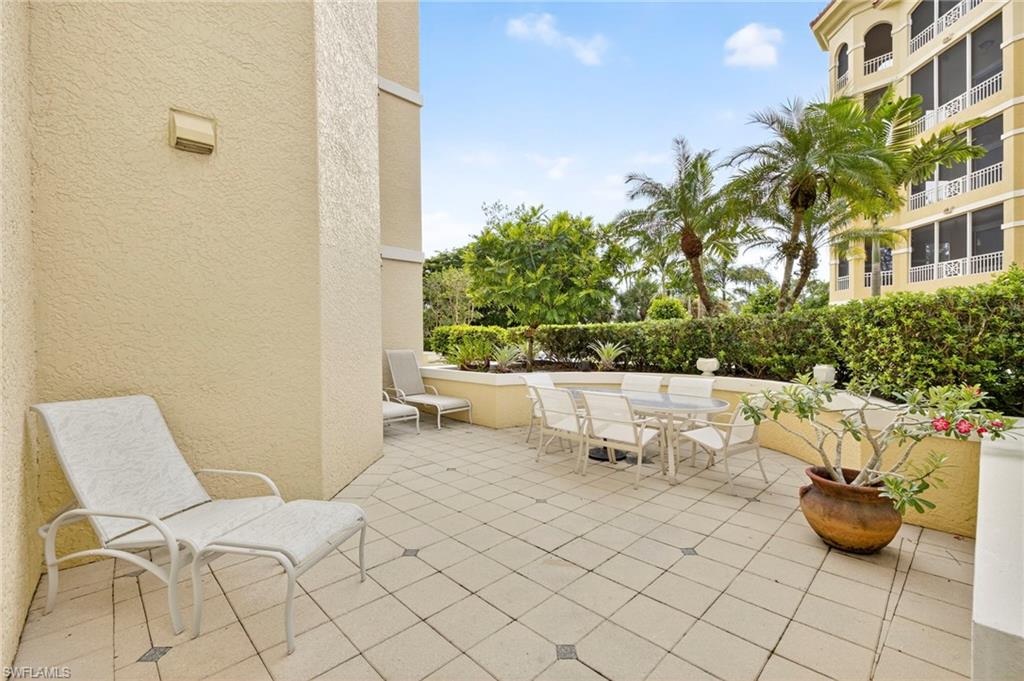 2748 Tiburon Blvd E # 106c Property Photo 22