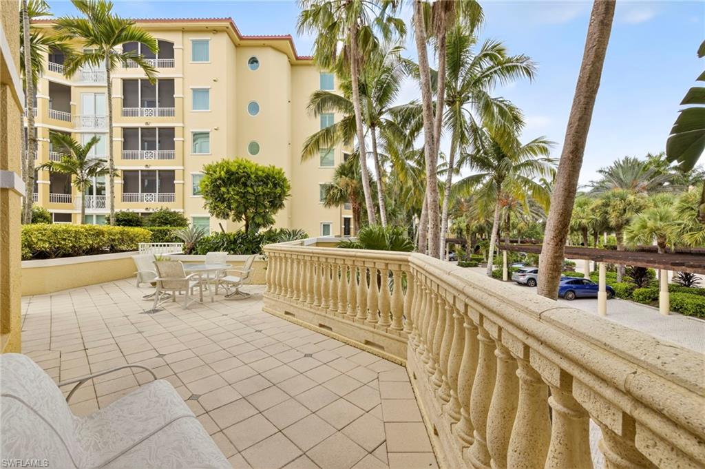 2748 Tiburon Blvd E # 106c Property Photo 24