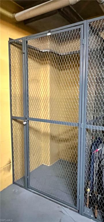 2748 Tiburon Blvd E # 106c Property Photo 33