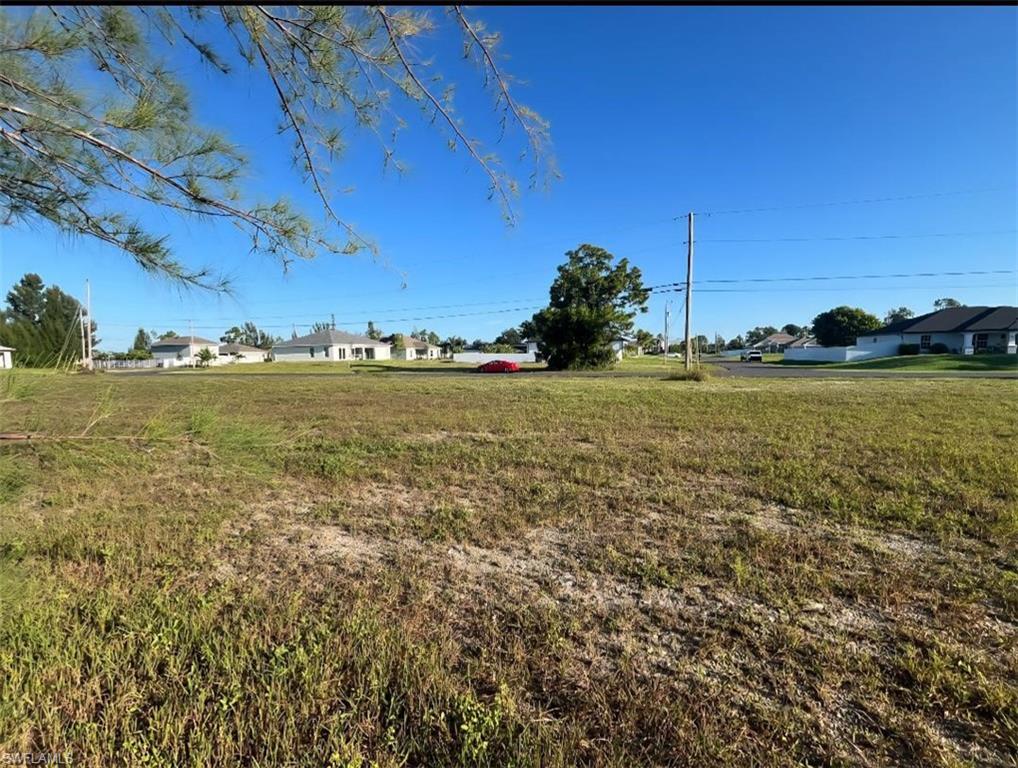 2130 35th Ln Property Photo 2