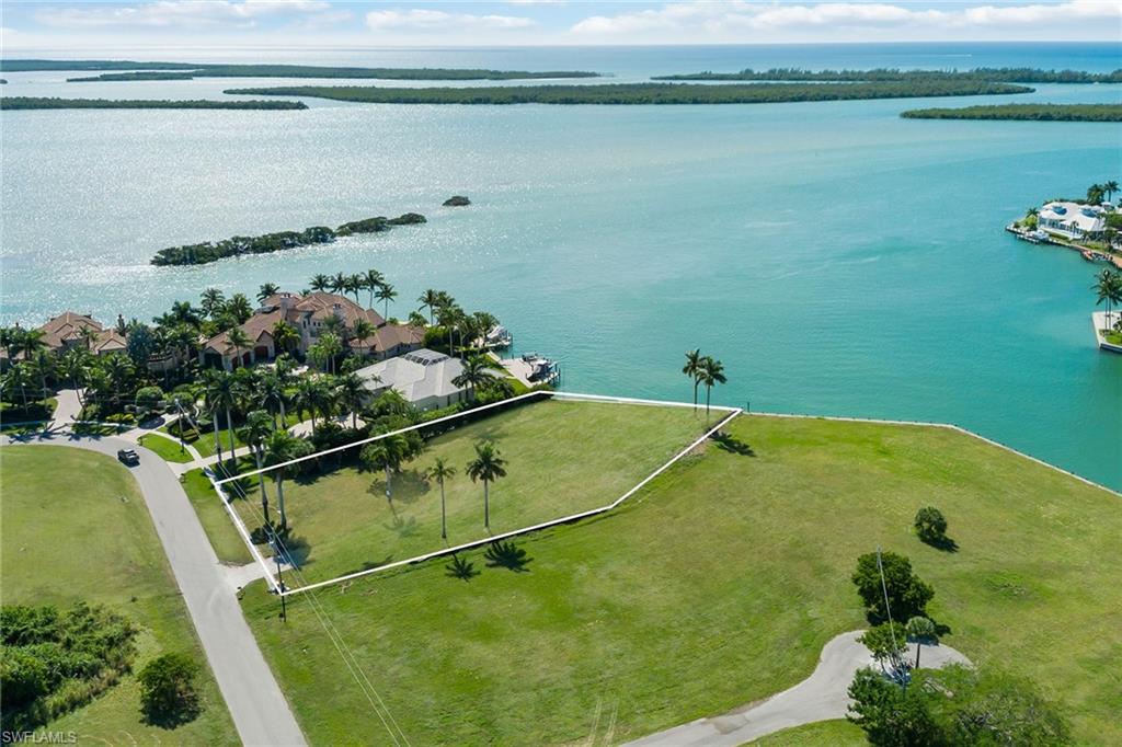 1028 Inlet Dr Property Photo 3