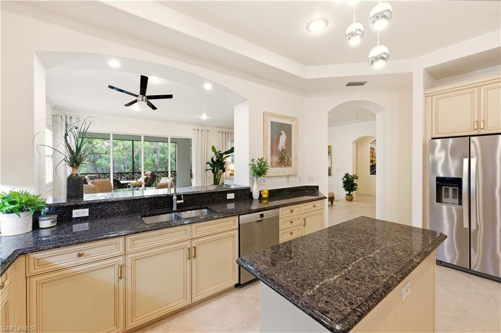 2843 Tiburon Blvd E 7-102 Property Photo 15