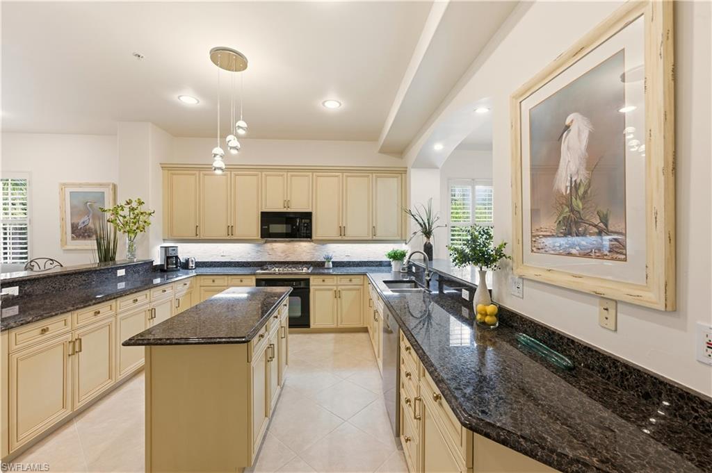 2843 Tiburon Blvd E 7-102 Property Photo 16