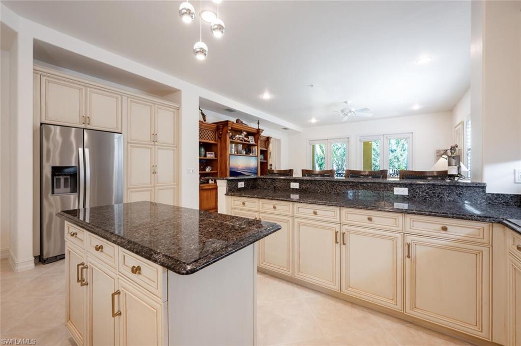 2843 Tiburon Blvd E 7-102 Property Photo 37