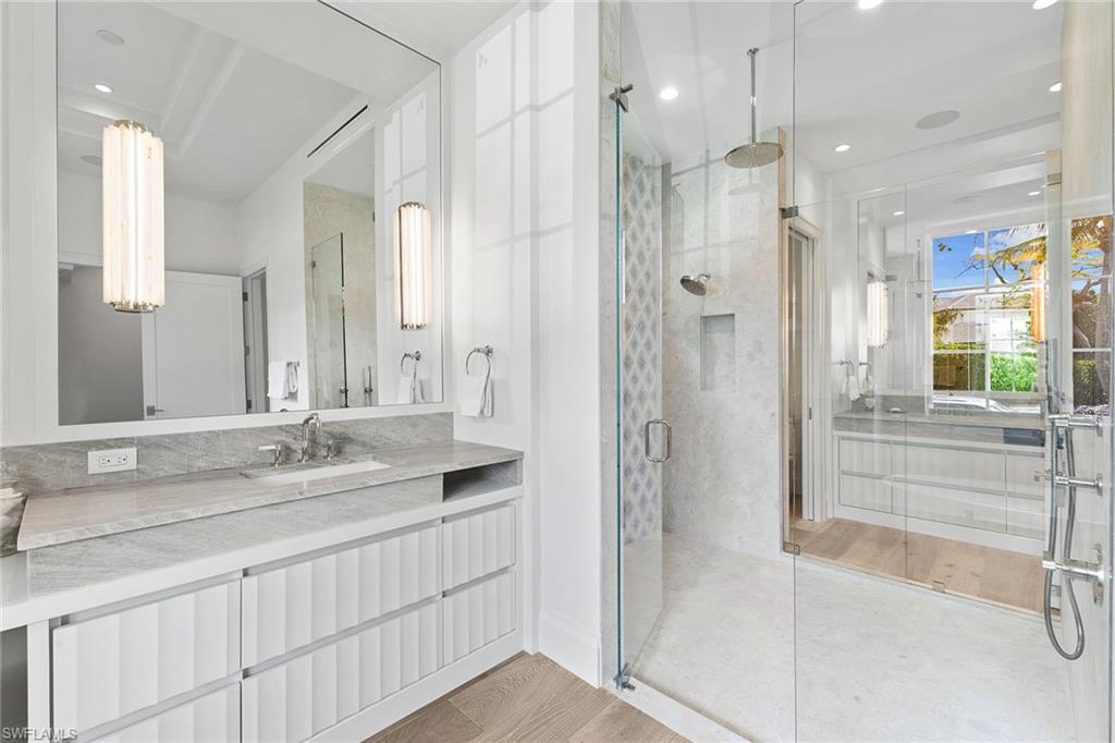 2131 Marina Dr Property Photo 21