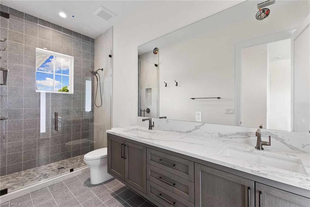 2131 Marina Dr Property Photo 27