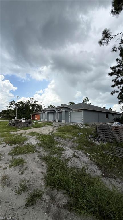 1077 Jaguar Blvd Property Photo 2