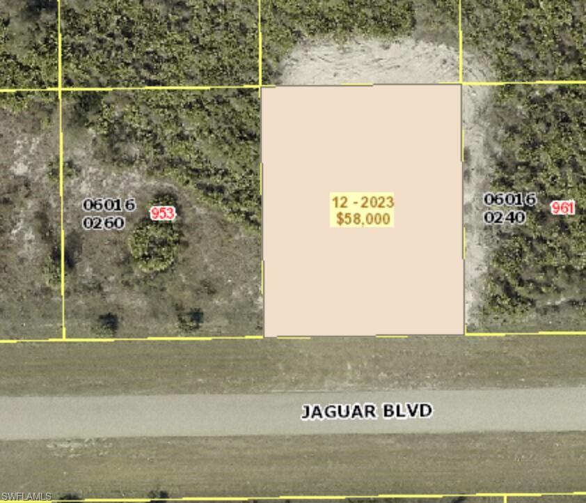 1077 Jaguar Blvd Property Photo 5