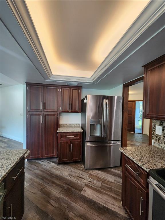 5930 Spanish Oaks Ln Property Photo 9