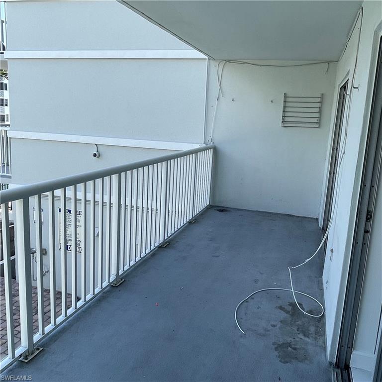 3527 Ne 168 St # 204 Property Photo 4