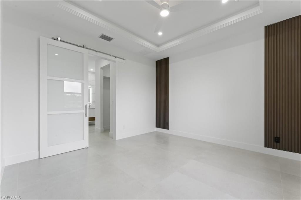 731 Colyer St E Property Photo 12