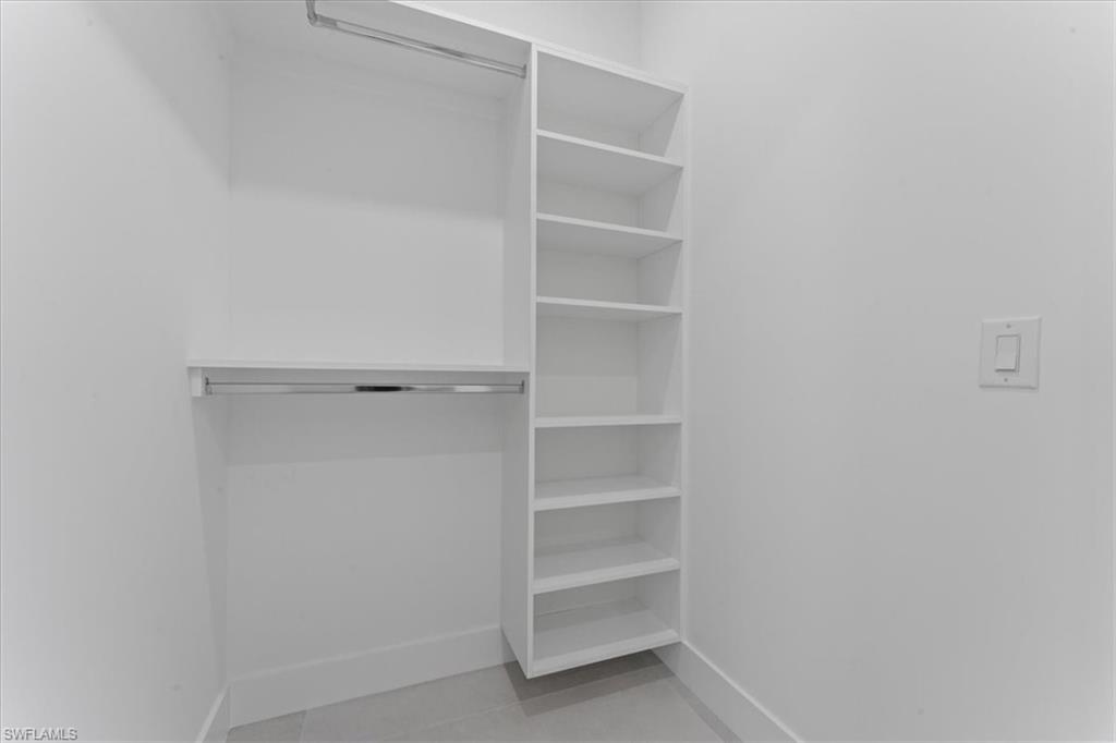 731 Colyer St E Property Photo 15