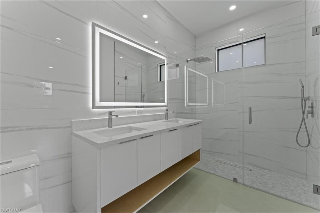 731 Colyer St E Property Photo 17