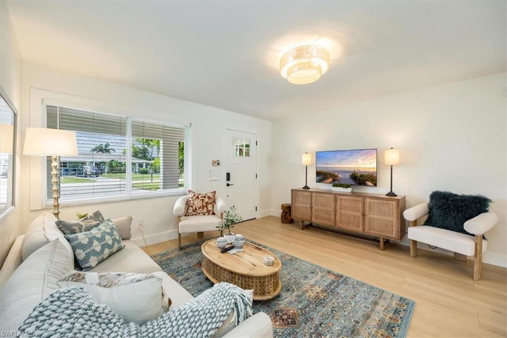 4523 Fluvia Ave Property Photo 3