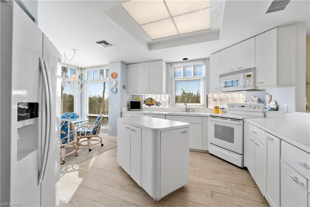 253 Barefoot Beach Blvd # 206 Property Photo 7