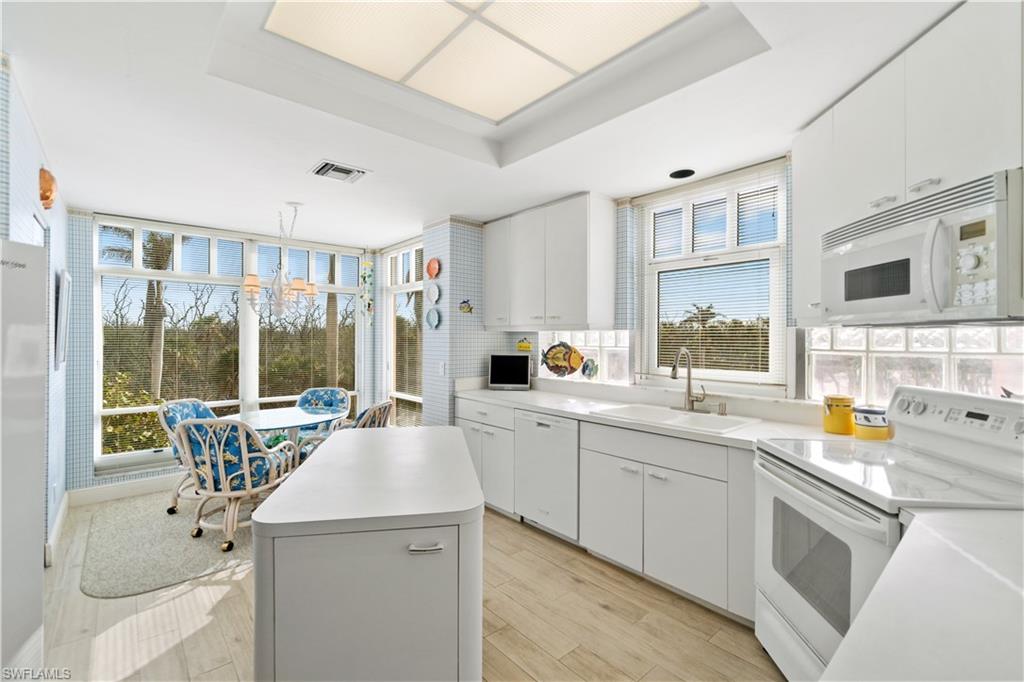 253 Barefoot Beach Blvd # 206 Property Photo 8